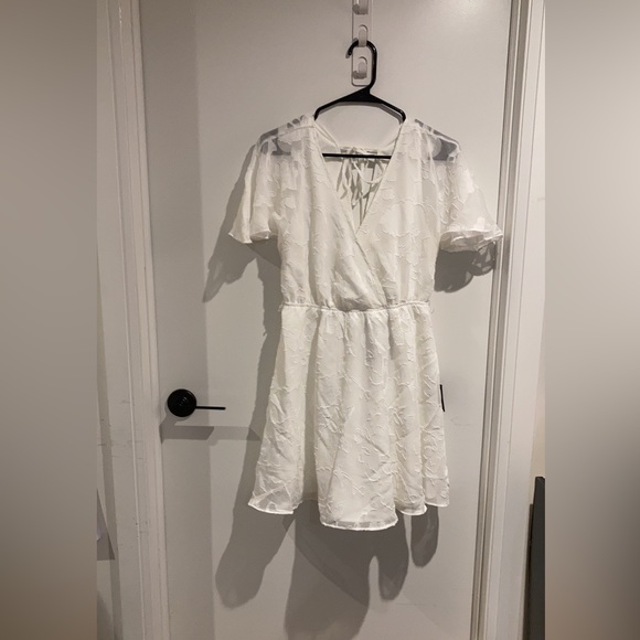 BNWT Lulu’s A line jacquard dress - Picture 7 of 8